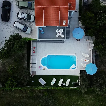 Zoe, Beautiful View,private Pool, Secured Parking Kastel Novi
