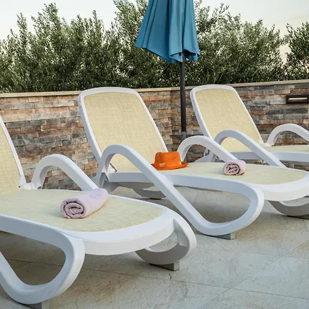 Zoe, Beautiful View,private Pool, Secured Parking * Kastel Novi