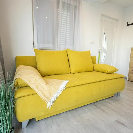 Zoe, Beautiful View,private Pool, Secured Parking * Kaštel Novi