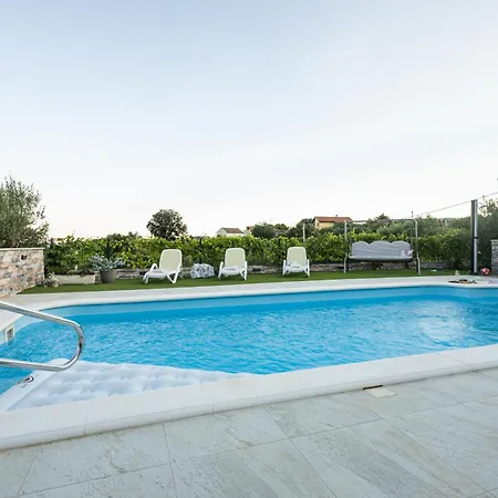 Zoe, Beautiful View,private Pool, Secured Parking Kastel Novi