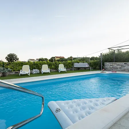 Zoe, Beautiful View,private Pool, Secured Parking * Kastel Novi