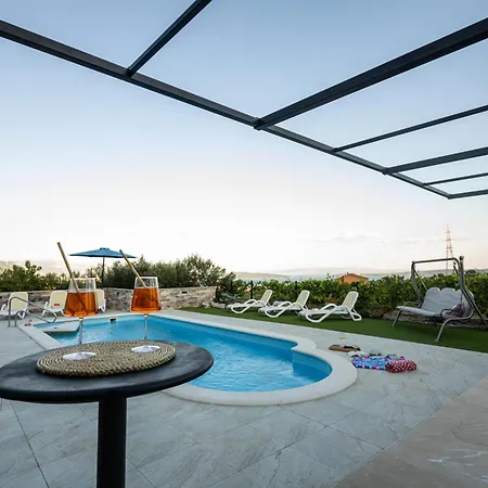 Zoe, Beautiful View,private Pool, Secured Parking Kastel Novi