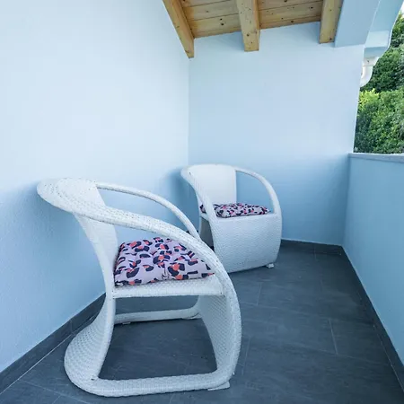 Villa Zoe, Beautiful View,private Pool, Secured Parking Kastel Novi