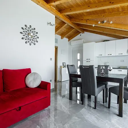 Zoe, Beautiful View,private Pool, Secured Parking Villa *