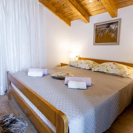 Zoe, Beautiful View,private Pool, Secured Parking