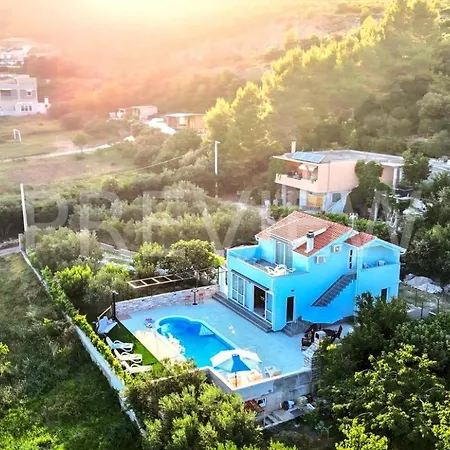 Βίλα Zoe, Beautiful View,private Pool, Secured Parking Kaštel Novi