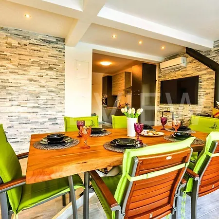 Zoe, Beautiful View,private Pool, Secured Parking Βίλα